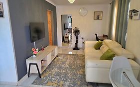 5Star Check In Pool Access 1Br Kempton Park